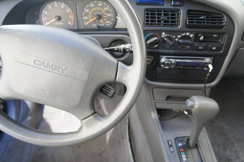 Illustration for article titled At $750, Would You Add This 1996 Toyota Camry LE Wagon To Your Life?